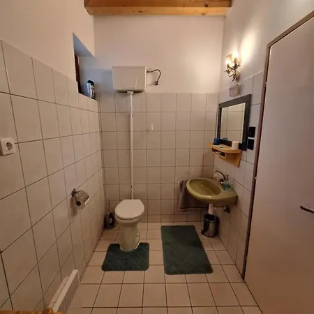 Hillside Vendeghaz A Szent Gyoergy-hegyen *